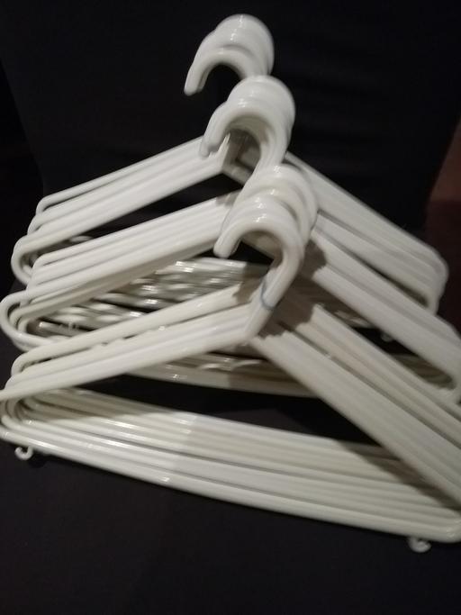 Buy & Sell Hertfordshire Broxbourne - Photos for Hangers