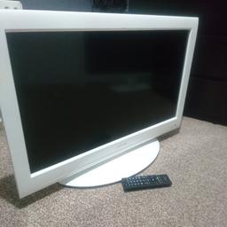Toshiba 32 inch not smart comes with remote, can deliver local