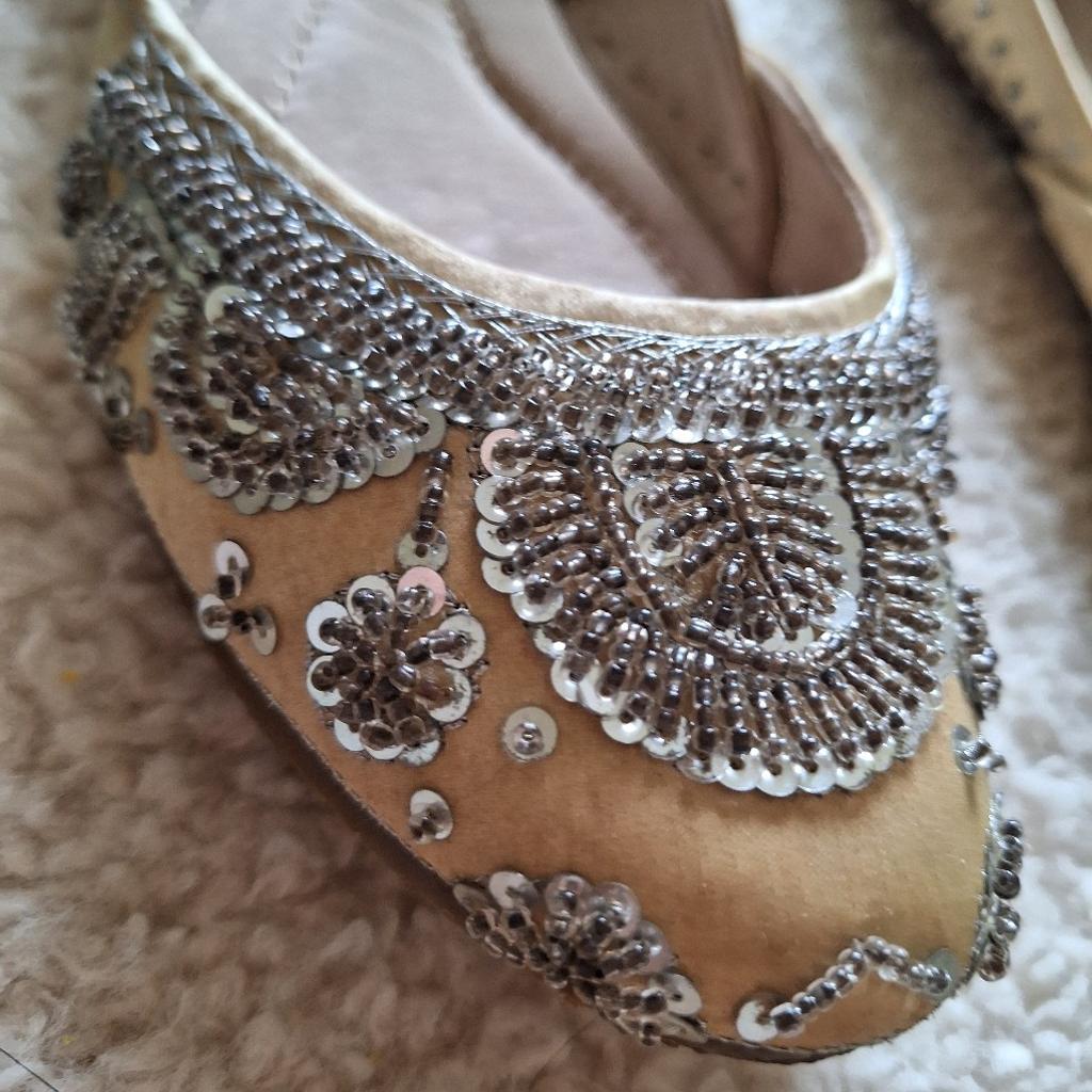ALDO brand. beautiful ballet flats. cushioned. sequin detail. in great condition. can post.