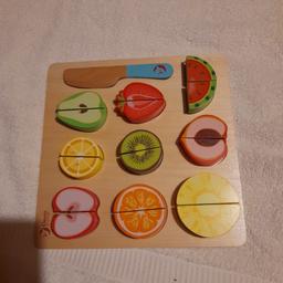 wooden fruit tray with knife to seperate velcro