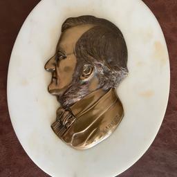 Bronze Antik, Relief Richard Wagner Marmorplatte Top Zustand. Original

Maße: 30x24 cm

Gewicht: 3 kg

Versand möglich