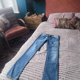 HUGE bundle of women’s wear, ADIDAS, DIESEL, LEVI,M&S, NEXT. Two sets adidas loungewear and 1 t shirt small, 1 pair NEW condition vintage diesel jeans- 27w 32l straight leg, ,1 pairNEW levi511 29w 34l, straight leg jeans, 2 pairs NEW M&S jeans 1pair skinny, 1 pair slim leg, NEXT Skinny jeans, grey tailored trousers and white shirt all approx size 8