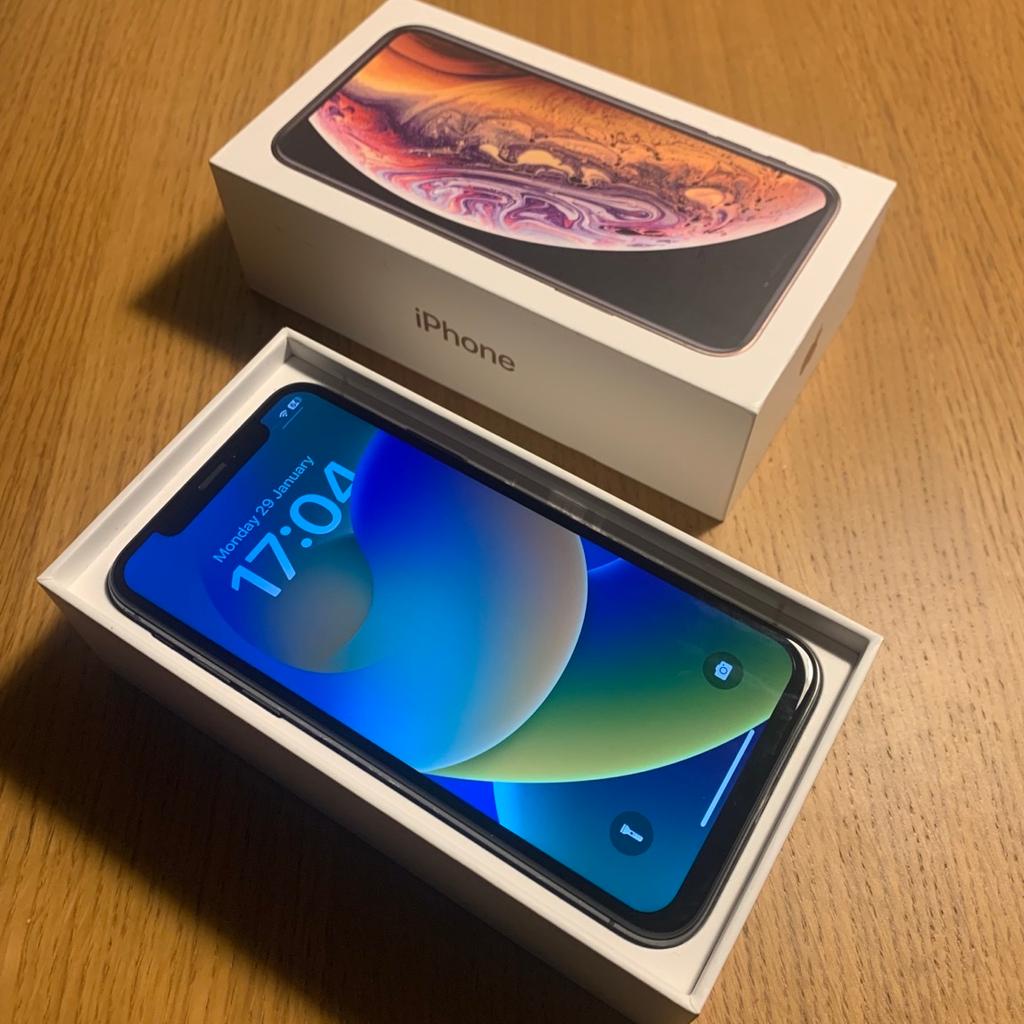 iPhone XS - 256GB - Unlocked - Gold - Excellent condition

Sim free any network

Face ID ✔️

Battery Health 100% 🔋

All in good working order.

Handset with charger.