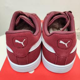 Puma OG red suede size 8
Brand new, boxed, laced red and white design, unwanted gift.