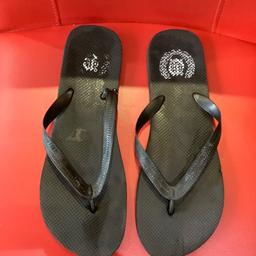 Black
Flip Flops
Good Used Condition

(Collection Or Happy To Post Single/Combined Items)