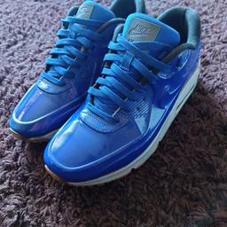 Nike Air Max 90 VT Size UK 8
Deep Royal Blue
used but good condition
1 little scuff on one trainer see pic
limited edition trainers which are going for £150+ on eBay
Collection only
boxed but not original box
£80ono
Thanks