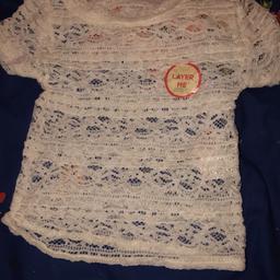 Brand new river island 3-4yrs lace over cream top 💛

Lots of new and pre loved items for sale 🩶

Collection Widnes or possibly drop off locally if bundles purchased 🩶
Combined postage available 🩶