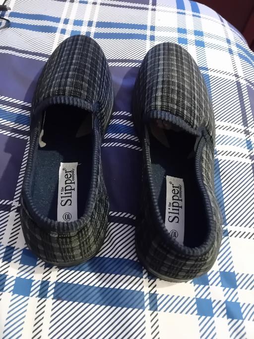 Buy & Sell Worcestershire Bromsgrove - Photos for pair of size 10 slippers