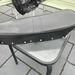 Lambretta series 1,2&3 bench seat complete with fixing plates.
Black leather.

Collection only
