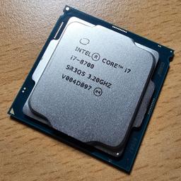 Zum Verkauf steht ein gebrauchter, aber gut erhaltener Intel i7-8700 Prozessor. Dieser Prozessor ist bekannt für seine hervorragende Leistung und Zuverlässigkeit. Perfekt für Gaming, Videobearbeitung oder andere rechenintensive Aufgaben.

Produktdetails:

Produkt: Intel i7-8700
Zustand: Gebraucht, aber in gutem Zustand
Kerne: 6
Threads: 12
Basisfrequenz: 3,20 GHz
Max Turbofrequenz: 4,60 GHz
Cache: 12 MB Intel® Smart-Cache
TDP: 65 W