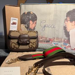 Ich verkaufe meine Gucci Horsebit 1955 Handtasche in einem sehr guten Zustand, die Tasche wurde nur 2 mal getragen.

Neupreis: 2.500€

Auf Wunsch kann ich gerne noch weitere Bilder senden.

Verkauf erfolgt unter Ausschluss jeglicher Gewährleistung