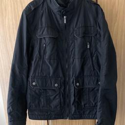 Spectacular Massimo Dutti Mens Jacket

-Size XL / 42 
-In black
-Padded Long Sleeve
-Waterproof material with lightly padded interior
-Features outer pockets

£38 or *Best offer*

