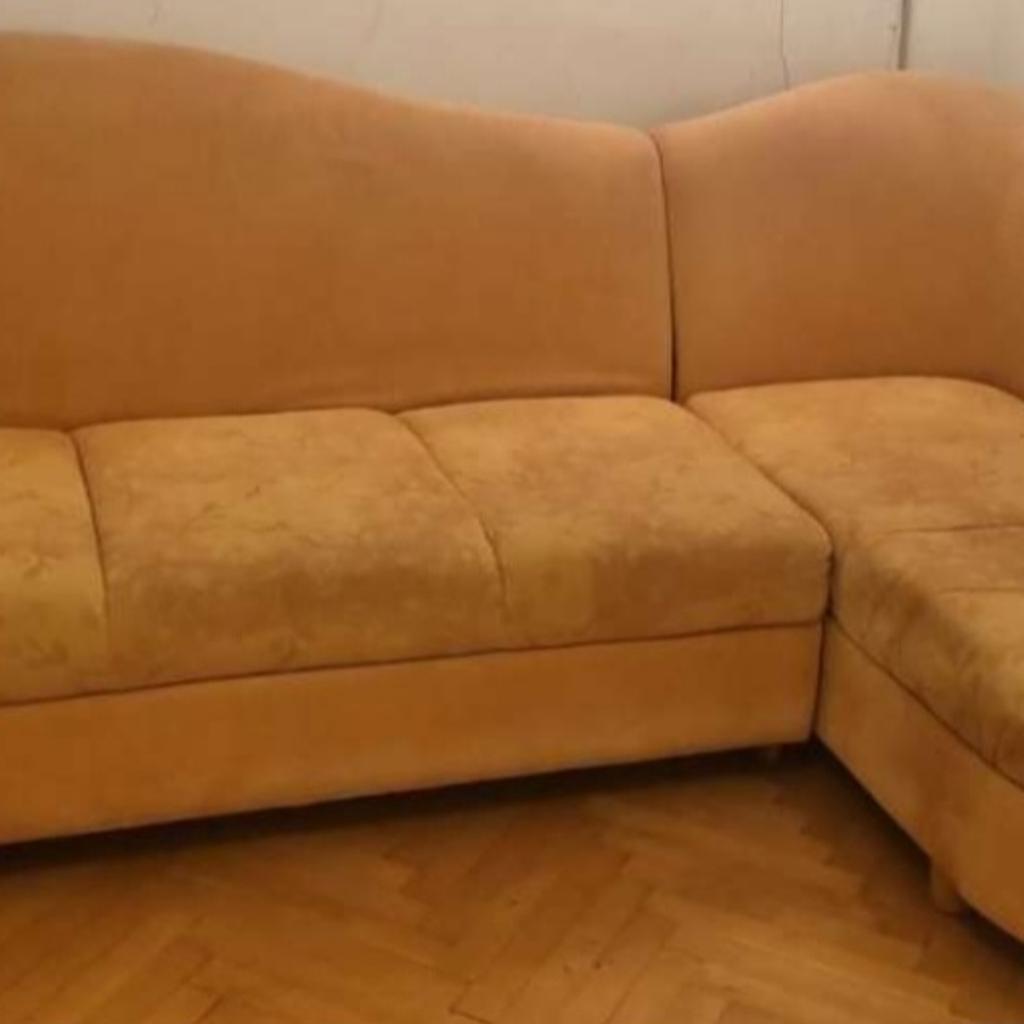 Verkaufe gebrauchtes Sofa mit Bettfunktion und Stauraum. Gemütlich und funktional. In gutem Zustand. 240x150. Preis verhandelbar. Selbstabholung erforderlich. Bei Interesse melden Sie sich bitte.