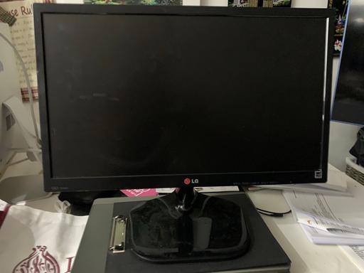 Buy & Sell North West London Golders Green - North West London - Photos for LG 22inch black monitor