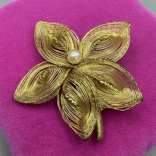 Buy & Sell West Midlands Birmingham - Photos for Pretty Vintage ‘make do & mend’ Flower Brooch