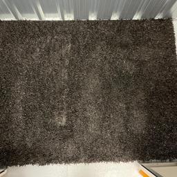 argos black sparkle shaggy rug
excellent condition
from a smoke and pet free home
63inch x 48inch
has been in storage for 8 months 