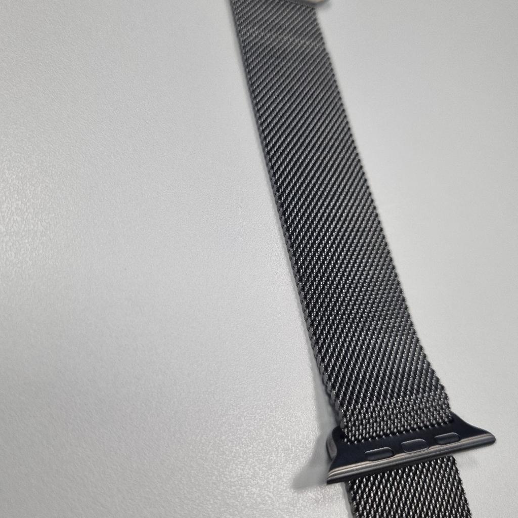 Hiermit verkaufe ich mein Magnet Armband für Apple Watch. 4 Monate alt.
Rechnug vorhanden.
Apple Watch 45 Graphite ML-ZML