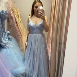 Never worn stunning baby blue Cinderella prom dress.
Size XXS, new with tags.
I’m a size 8 for reference.