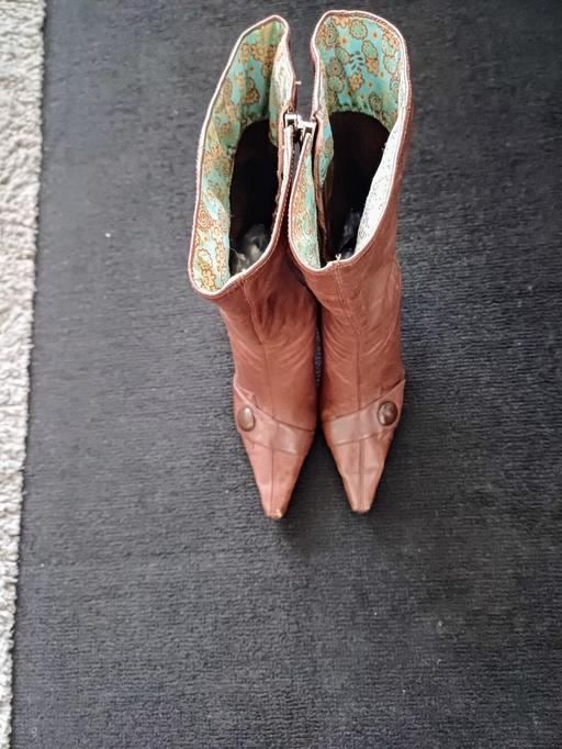 Buy & Sell South East London Camberwell - South East London - Photos for River Island Calf Leather Boots