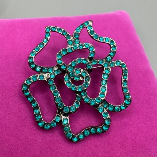 Buy & Sell West Midlands Birmingham - Photos for Teal Crystal Flower Brooch