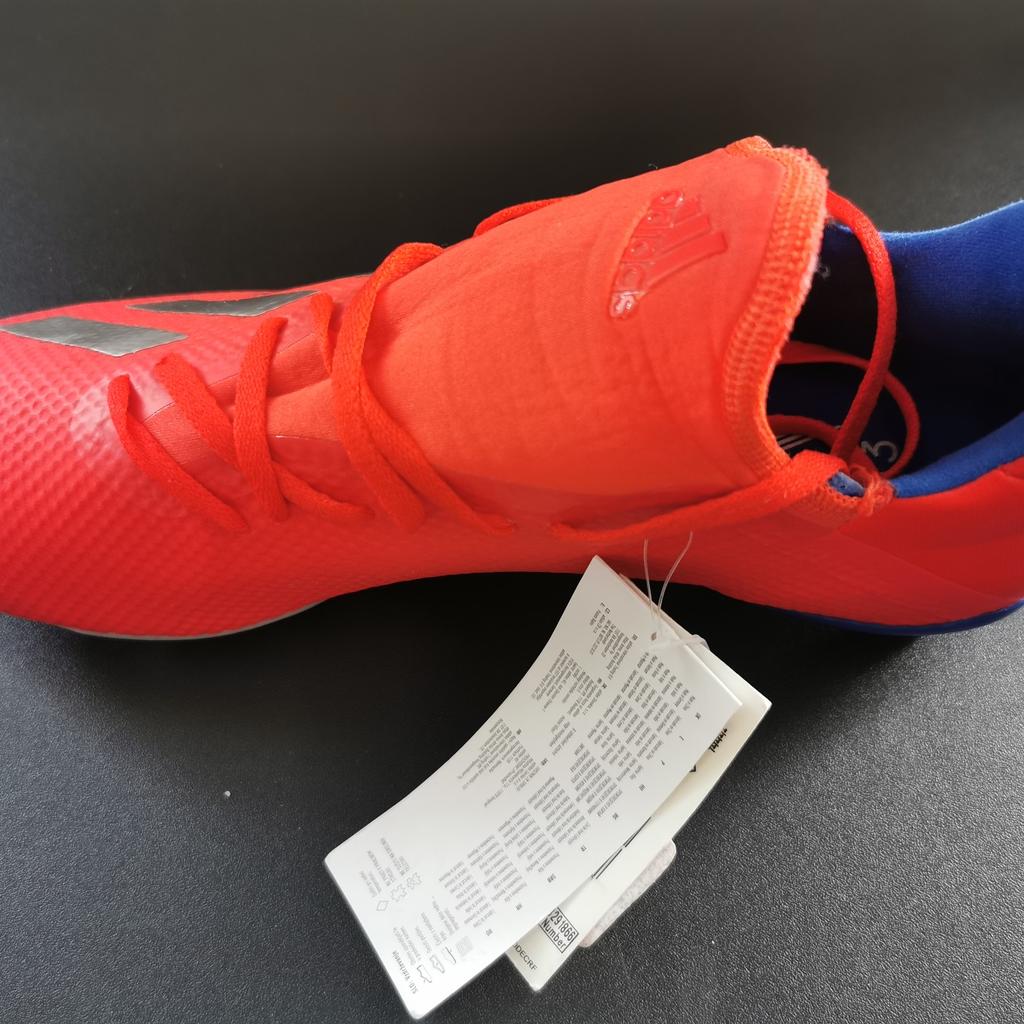 Brand new Adidas Football Ground Boots X 18.3 FG size 9.5 UK, with tags.

Selling as they are a bit tight for me.