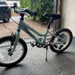 16 inch bike for a 5-7 year old kid.
Ridgeback Melody.
Very good condition, just a little muddy.
No rust anywhere as it’s always lived inside.
Cash and collection only