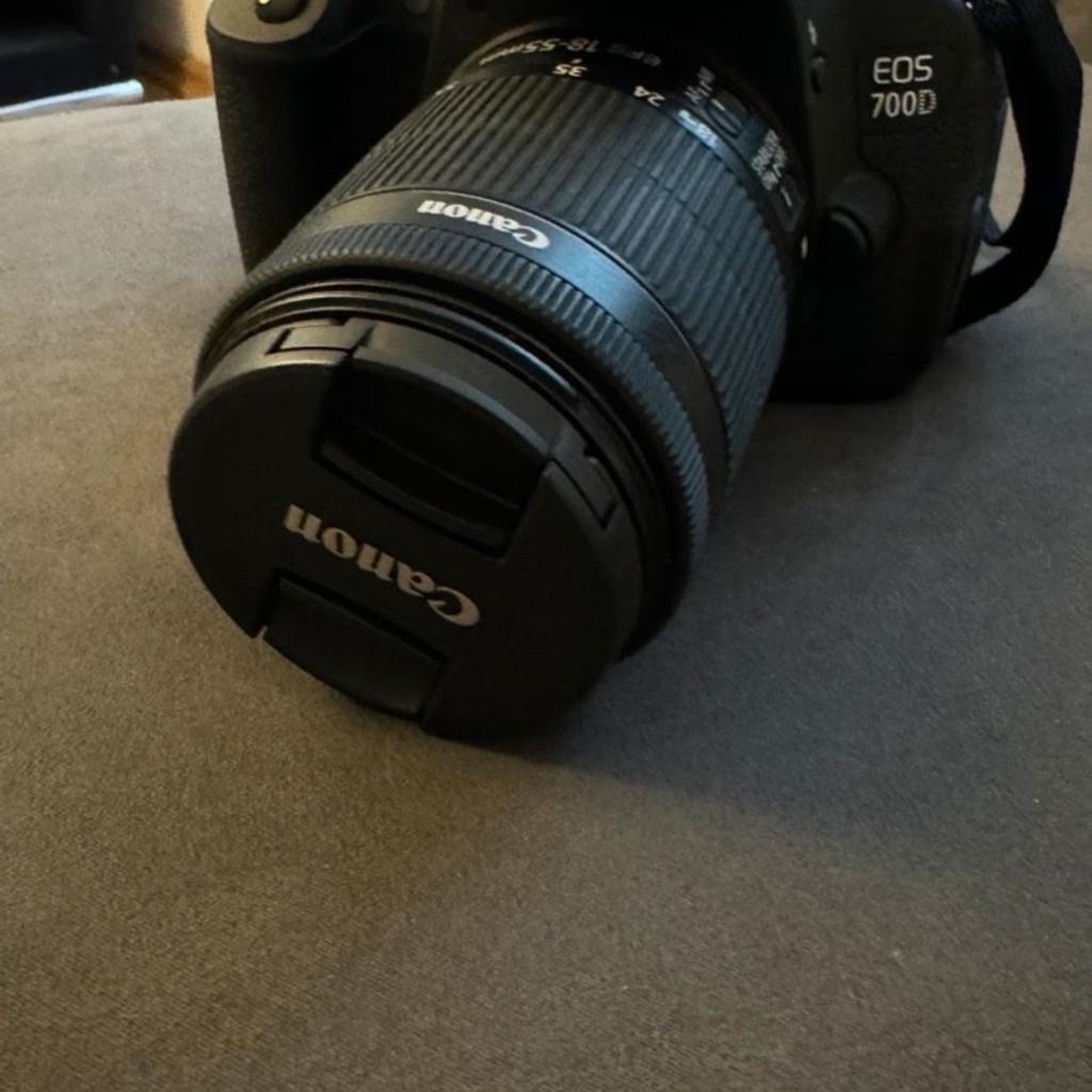 Verkaufe meine Spiegelreflexkamera Canon EOS 700D da ich sie fast nie benutzt habe.