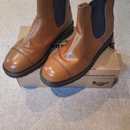 Dr martens outlet laura brown