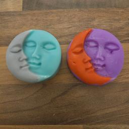 Sun and moon soy wax melts. Could be all 1 colour or 2 different colours. Loads of scents and colours available,just offer.
£2 each or 3 for £5