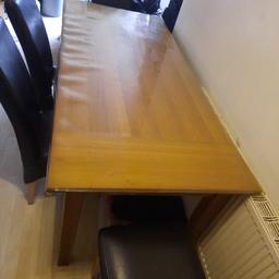 8 sitter dinning table has a thick plastic protector on table to protect
needs to go asap
open to offers