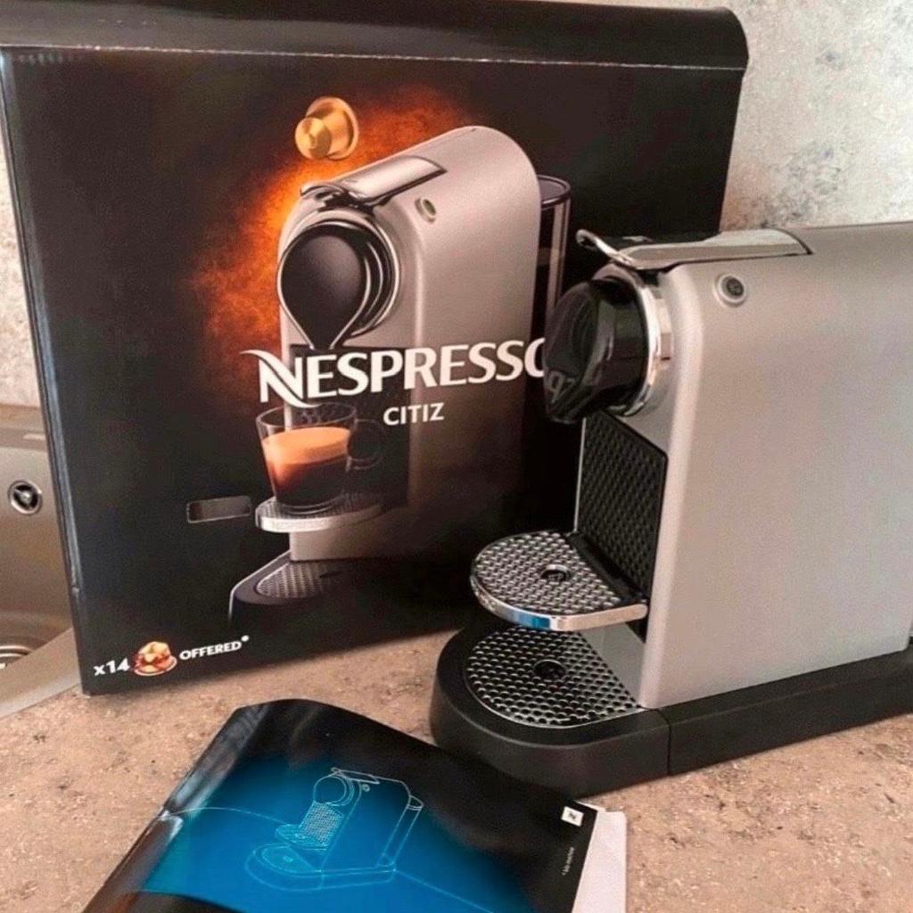 Nespresso Kaffeemaschine/Kapselmaschine Citiz, silbergrau, in Top Zustand, voll funktionsfähig.
