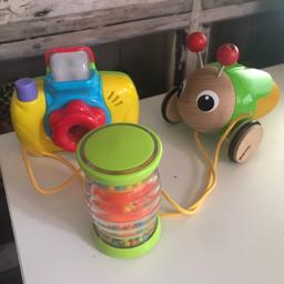 THIS IS FOR A BUNDLE OF TOYS 

1 X ELECTRONIC CAMERA FLASH POPS UP AND LIGHTS UP - USED
1 X BRIO - GRASSHOPPER - PULL ALONG - USED
1 X SMALL RATTLE WITH MAZE EFEFCT AND BEADS THAT MAKE NOISE - USED

PLEASE SEE PHOTO
