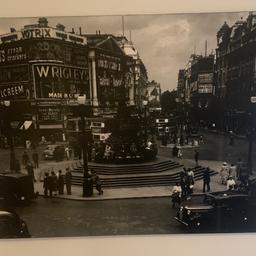 Large black and white canvass of old time London open to reasonable offers