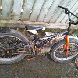 spare or repair bike front spindle knackered on front wheel I take £20 for complete bike or I sell it in parts £10 for back wheel with the back tyre
pedals £5
frame @ fiver