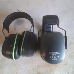 Portwest ps46 ear protector 
in like new condition