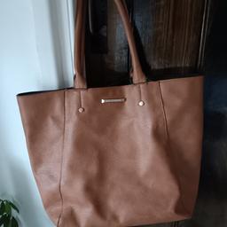 Roomy tan tote by Dorothy Perkins, lined, inside pockets, vgc