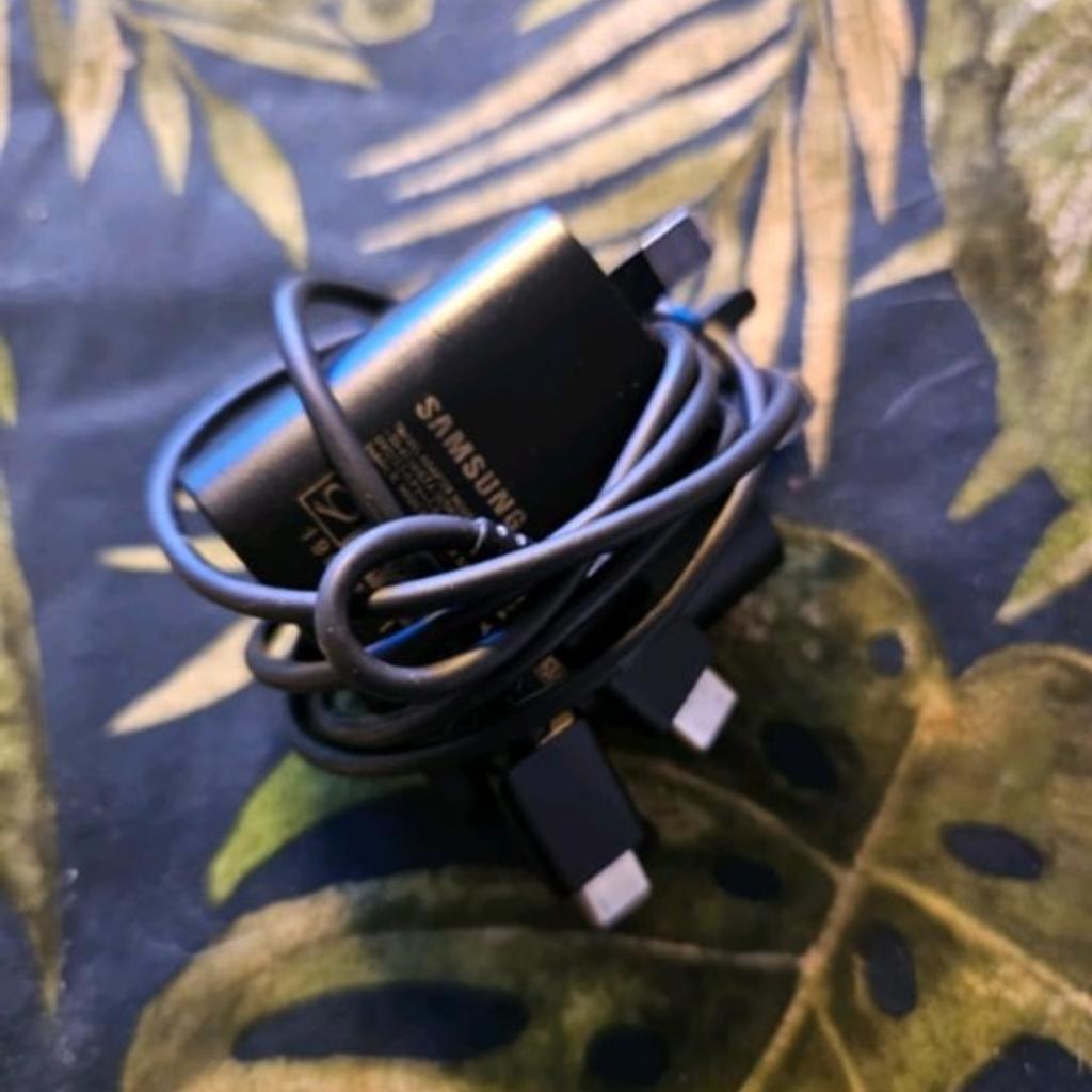 Hi, for sale genuine fast charger usb-c to usb-c in good working condition.

I have 2x of them!
One £15 or both for £25

Any questions feel free to ask.

Thanks for looking and please check my other items for sale 👍
