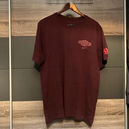 Men’s Large LFC Nike Burgundy Cotton T-shirt

3 available - all excellent condition