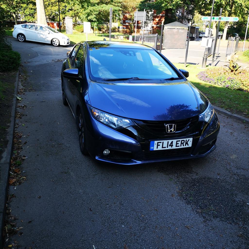 Honda Civic 1.8 iVTEC SR Blue, 64,500 miles, MOT Jan 2025, Fully serviced, Drives Spot on , Pulls well in all gears, Clutch and Engine strong💪🏽

ULEZ & CAZ Compliant
Start Stop fuel Saver
Front and Rear parking Sensors
Good Tyres all round, Has Spare Runflat

ABS, Alarm,Blind Spot Assist, Bluetooth, CD, Dual Climate control, Radio DAB, Reverse Camera, Electric ⚡ Heated Folding Electric mirrors, Leather Heated seats, Folding Rear ,Seats Isofix Child seat, Rear Electric windows, Traction control, Cruise control, Sat Nav, Honda's built in Sub woofer, Panaramic Sunroof, Front Fog lights, Keyhole light illuminates

Has 2 boots, 1 Underneigth extra 76 litres of Space, Can be seen in pics,
Was a Cat 🐈 S professionally repaired, has minor scratches and paint peel bumper, Fog cover missing....

Open to sensible offers ..