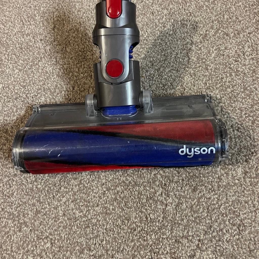 Hi welcome to this useful Dyson V7 V8 V10 V11 Hard Floor Cleaning Head in perfect working condition thanks