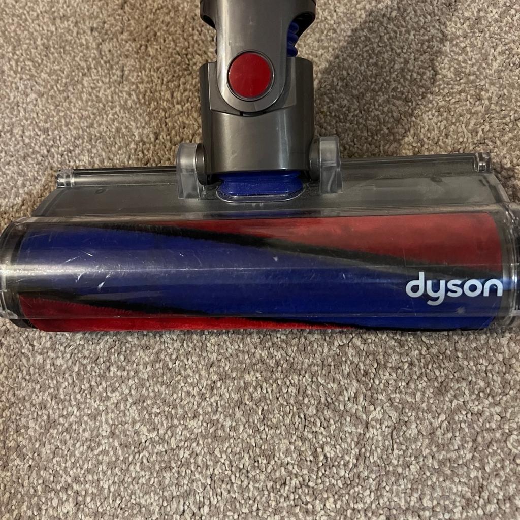 Hi welcome to this useful Dyson V7 V8 V10 V11 Hard Floor Cleaning Head in perfect working condition thanks