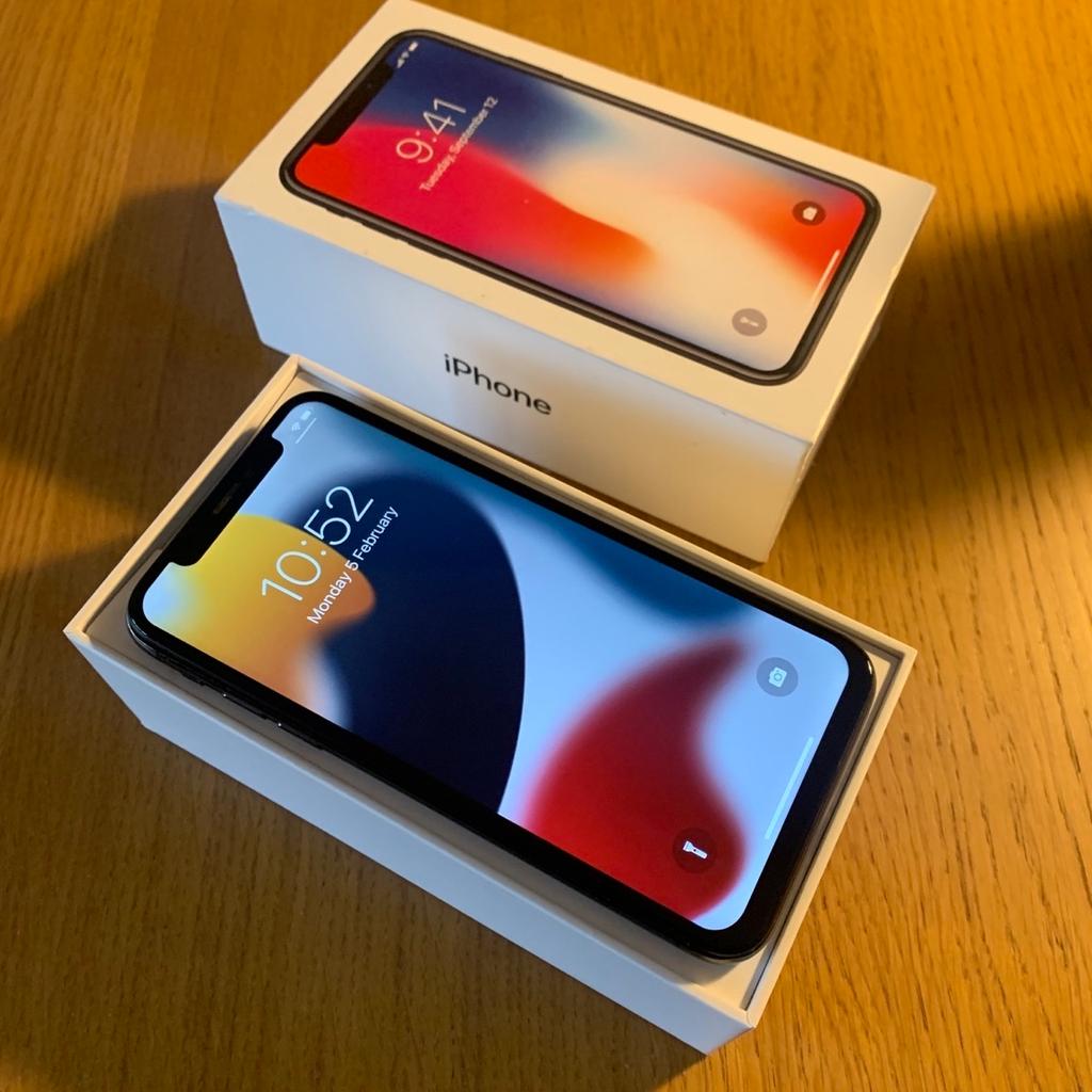 iPhone X - 64GB - Unlocked - Grey - Good condition

Sim free any network

Face ID ✔️

Has a cracked camera lens but does not affect the camera. It’s clear and works perfectly.

All in good working order.

Handset with charger.