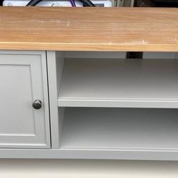 From Next, only 6months old, only selling as moving, excellent condition, cream with wooden top, pics show sizes, marks on the top is part of the unit not actual scratches
Pick up only from Middlesbrough
Cost £199