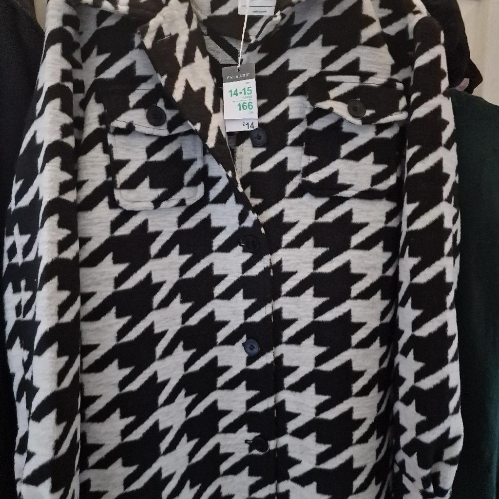 for sale a girl jacket brand new from primark with labels on size 14 to 15 years. my daughter does not like it near worn two late to take back.