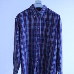 Verkaufe Vintage Burberrys Hemd in blauem Burberry Karo in size 42 / 16 1/2 (L-XL)
original
sehr guter Zustand, keine Mängel

Maßangaben:
Achsel zu Achsel: 61cm
Gesamtlänge: 74cm

versicherter Versand möglich!