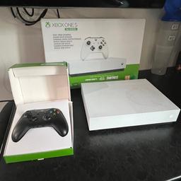 Hi selling my kids Xbox one S. 

1TB with one controller

Still have the box for it

Fully working

Selling due to upgrade