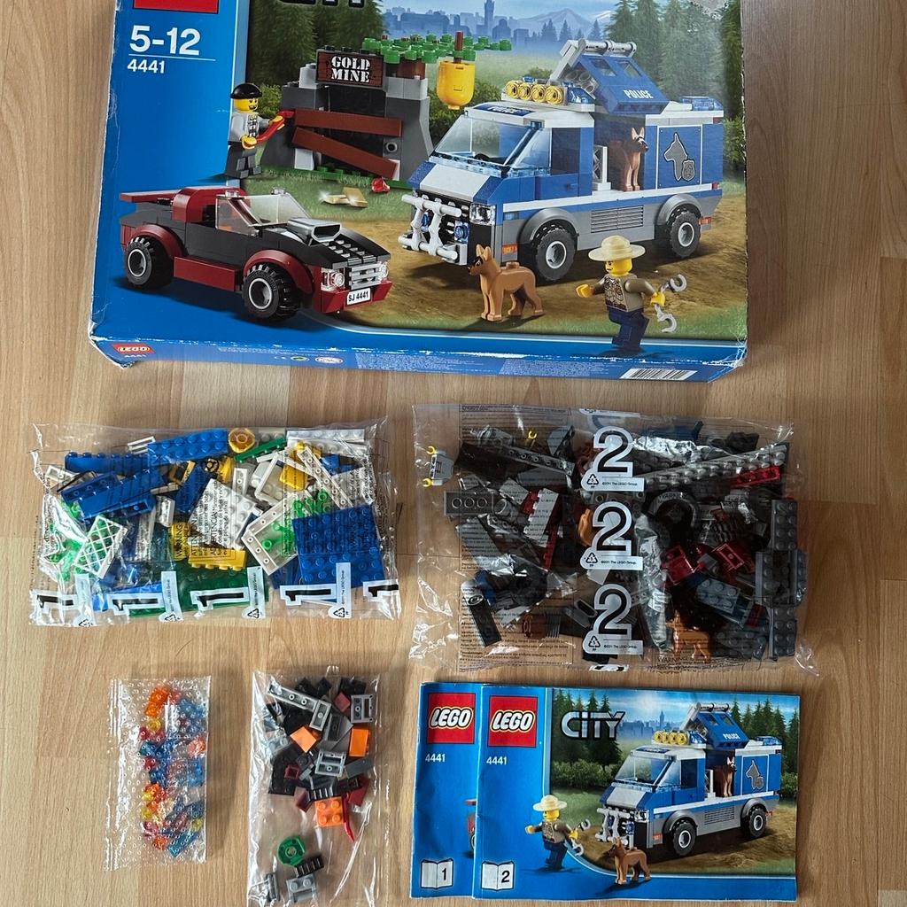 Biete ein Lego City, alle Bauteile und Bauanleitungen vorhanden, sehr gut erhalten