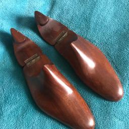 Shoe wooden moulds set of 2
They can be folded
Great for display decoration
Possibly Oak, excellent condition
Length 11”
Width 4”
Collection only