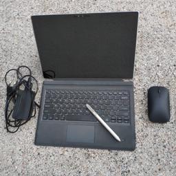 Verkaufe mein Laptop/Tablet mit Tastatur, Stift, Bluethooth Maus, Aufladekabel und Laptoptasche.
Der aktuelle Neupreis ist 600€
