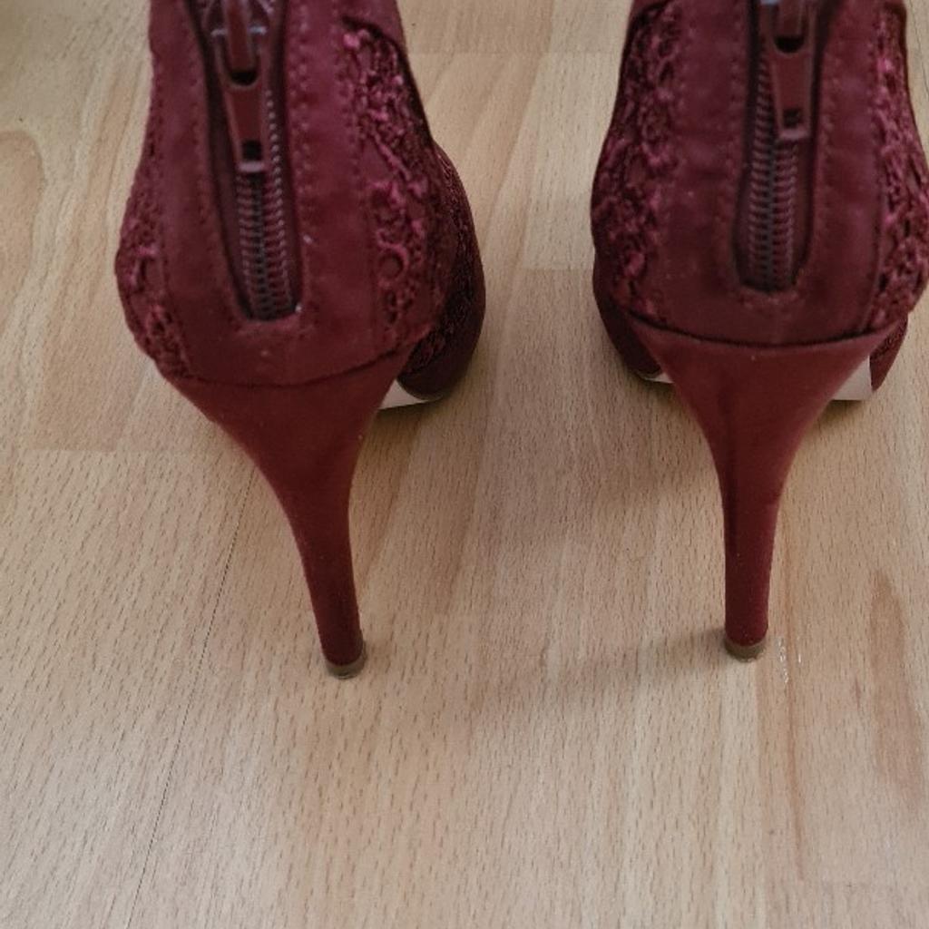 Miss Selfridge lacey sides, faux suede style 1high-heeled shoes in plum. Size: 38 (5). Worn only twice in great condition.